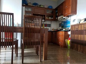 cần bán căn hộ chung cư 203 nguyễn trãi , phường nguyễn cư trinh, quận 1