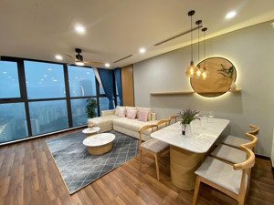 em có căn góc hướng đông nam siêu mát và thoáng cần bán gấp 132m2 tặng kèm nội thất 