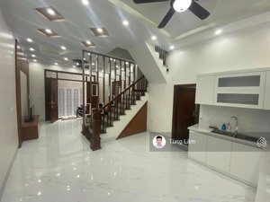 siêu hot, nhà đẹp cầu giấy, 30m ra phố, bãi ô tô, kinh doanh, ngõ 3m, 3 mặt thoáng, 39m2, 5 tầng