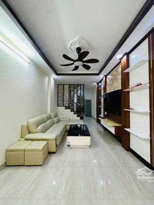 phân lô đẳng cấp hbt 45,5m/ 5 tầng - ô tô sát cửa - nhà đẹp ở ngay - 2 thoáng vĩnh viễn 