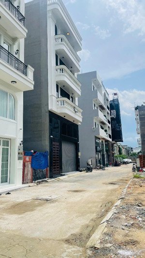 cho thuê nhà mới 1 trệt 1 lửng 3 lầu kdc him lam đường nguyễn thị thập p tân hưng quận 7