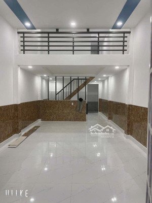 kẹt tiền chủ bán nhà đường cây cám, 4x15m, gác lửng