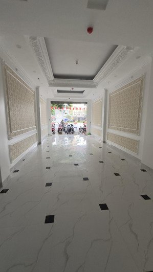 cho thuê nhà mặt phố đại la 60m x 5 tầng, mặt tiền 4m, thang máy, mới cứng, thông sàn, nhận ngay