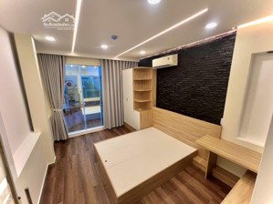 cho thuê studio ban công tách bếp q8, gần parcmall, đh công nghệ sg, cao đẳng bách khoa nam sg, cen