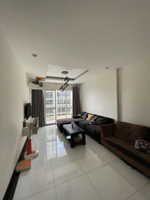 cần bán căn hộ giai việt quận 8 2pn,2wc 3.8 tỷ