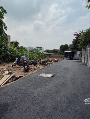 hàng độc quyền nhỉnh 3 tỷ có ngay lô đất hơn 50m², xe hơi vào tận nơi quận 9 (tp. thủ đức)