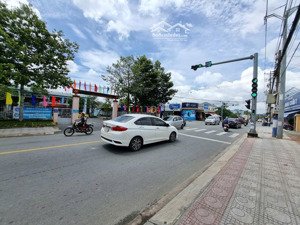 nhà vườn mặt tiền cmt8 giá 25tr/m2