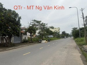tin thực: cần bán 410m2 đất quang trung mt đường nguyễn văn kỉnh q2,rộng mt 25m : 165tr/m2 tl