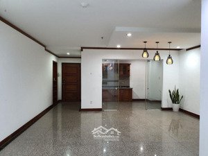 tôi có căn hộ giai việt cần bán gấp đường tạ quang bửu, phường 5, quận 8