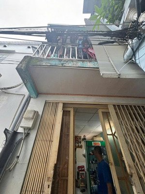 bán nhà shr 3m x 7m, giá bán chỉ 2ty550tr, hẻm 502 huỳnh tấn phát. lh: 