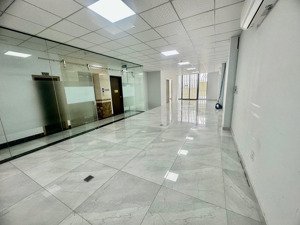 cho thuê văn phòng dt từ 80- 120m2 giá siêu hời từ 18 -24tr/th , tại him lam kênh tẻ.