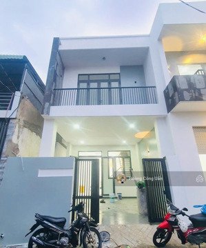 nhà đẹp 1 lầu sân oto gần chợ nhỏ phường tân hiệp (tam hiệp mới). dt: 5,7x14,35 nở hậu. shr thổ cư