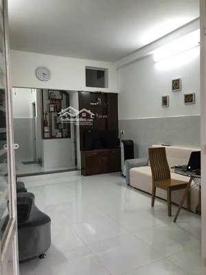 bán nhà hẻm phạm hữu lầu, sổ hồng riêng, 4x9m, nhà đẹp thoáng mát. lh: 