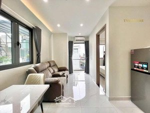 cho thuê căn hộ full, nội thất cao cấp có thang máy, bảo vệ, hầm xe to tiện qua q. 1,3