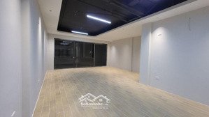 cho thuê văn phòng gần ngay việt á building, cầu giấy, sẵn bàn ghế, view thoáng