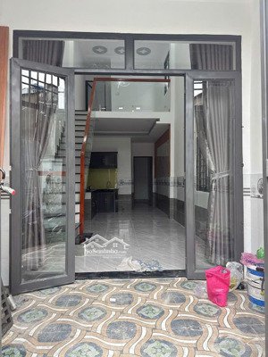 nhà 3 phòng ngủ 2tỷ038tr ở trương thị hoa, giấy 1999 đang đợi làm sổ mới shr