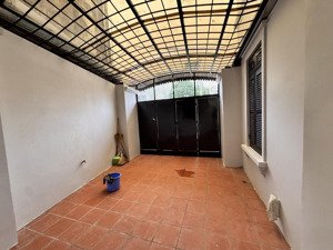 cho thuê biệt thự 3 tầng- 3 phòng ngủ- garra ô tô- mặt phố âu cơ- tây hồ