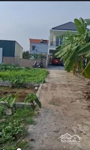 đất xóm 2 chương dương, ô tô đỗ cửa. mảnh đất đẹp, không lỗi phong thuỷ, ngõ chợ