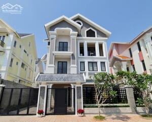 Kiến trúc sư cần bán biệt thự đơn lập KDC Liên Phường