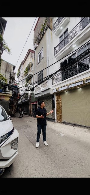 nhà 5t phố bạch mai - mặt tiền bề thế , ngõ ô tô tránh , trước nhà rộng ô tô ngủ trong nhà.giá8,6ty