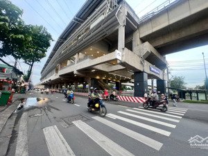 bán đất hẻm thông gần ga metro , vành đai 2,gần cc lavita garden, tiện xây chdv