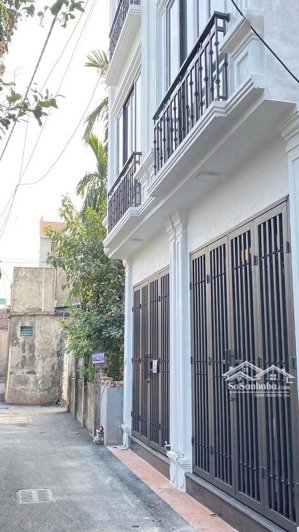 bán nhà 40m2 xây 4 tầng, nội thất đầy đủ. đường nhựa trước nhà. biên giang, hà đông. giá 4,1 tỷ.
