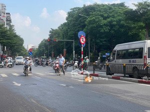 mặt phố tôn đức thắng 179m2-4 tầng-mt 7m- 107,9 tỷ vỉa hè ôtô tránh- kd đỉnh- đống đa-giáp phố cổ