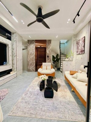 phân lô láng hạ - quận đống đa, 41m2*5t thang máy, ô tô kinh doanh, vị trí đắc địa, giá 12,55 tỷ.