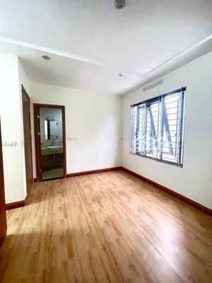 nhà hiếm--đẹp quan nhân--lô góc--2 mặt tiền--33m2 x6 tầng--mặt tiền 6m --nhỉnh 6 tỷ!!!