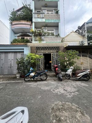 bán nhà riêng đẹp tại tô hiệu, 8,9 tỷ, 68m2, 5pn, 4wc, tiện ích đầy đủ, q.tân phú, hcm