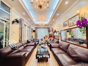 bán lô góc biệt thự làng việt kiều châu âu,kinh doanh tốt,dt 135m-mt:18m,nhỉnh 3x tỷ.