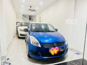 hơn 16 tỷ-nhà mới-phân lô-ô tô-kinh doanh-phố lạc long quân.