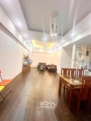 bán căn hộ chung cư tại khu ngoại giao đoàn, 8,35 tỷ, 80m2, nhiều tiện ích đẹp