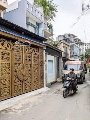 nhà 4 tầng gò vấp - 4 x 11 - hxh thông sát mặt tiền nguyễn tư giản - sổ nở hậu - giá 6.7 tỉ tl