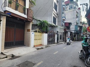 mặt phố số 1 hoa bằng- tòa 7 tầng thang máy, dt 62m2 giá mềm như bún!