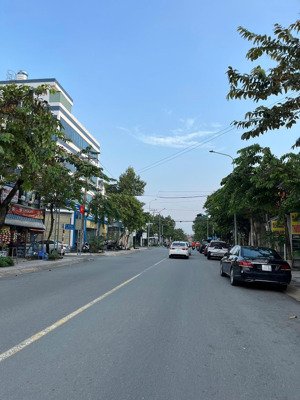 bán gấp nhà mặt tiền 1 trệt 1 lầu 2 tấm đang cho thuê ổn định phường phú lợi, thành phố hồ chí minh