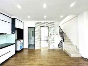 bán nhà hoàng hoa thám vĩnh phúc, ba đình, 40m, 6 tầng thang máy, ngõ thoáng cách 100m ra phố