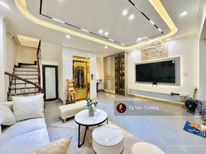 bán nhà mới thái thịnh - đống đa 40m2, mặt tiền 5,6m, 7 tầng thang máy, 4pn, full nội thất, sổ đỏ