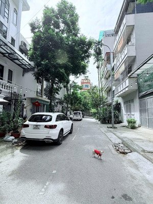 nhà đẹp phố mậu lương ô tô tránh sổ vuông đẹp thiết kế sang trọng dt:65m x 5t giá chào 18ty