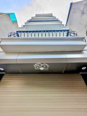 siêu hiếm. bán căn nhà 40m, 5 tầng phố giáp nhị