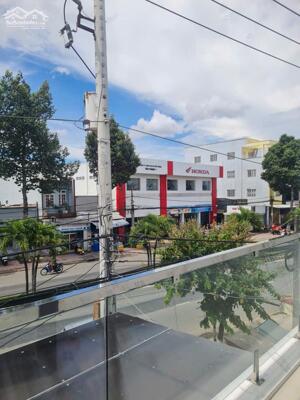 BÁN NHÀ 1 TRỆT 1 LẦU MẶT TIỀN PHÓ CƠ ĐIỀU P4 VĨNH LONG