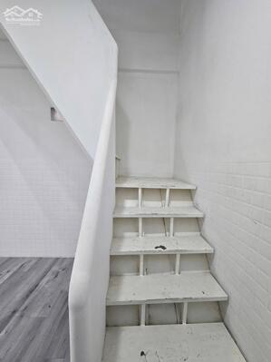 Cho thuê nhà trệt lửng mặt tiền đường hùng vương đối diện bờ kè