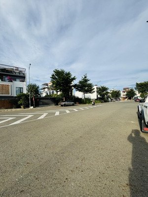 hàng hiếm mỹ gia gói 2, đường lớn 40, hướng bắc, cạnh công viên, giá chỉ 6 tỷ 1(bao hết)