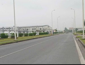 bán 3 lô đất trong kcn đồng nai. đã đóng thuế một lần. hỗ trợ bank. lô 1: dt: 42000m2 (4ha2)