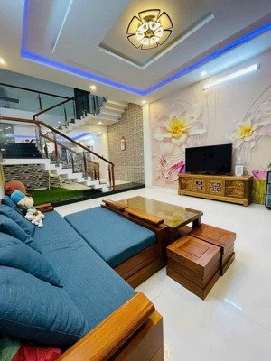 cho thuê nhà 3 tầng đường huỳnh ngọc đủ, phường hoà xuân, quận cẩm lệ, thành phố đà nẵng