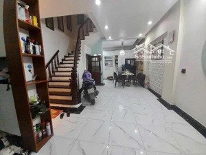 hoàng cầu nhà đẹp 50m², 5 tầng ô tô tránh, cách hồ 3 phút 15,2 tỷ