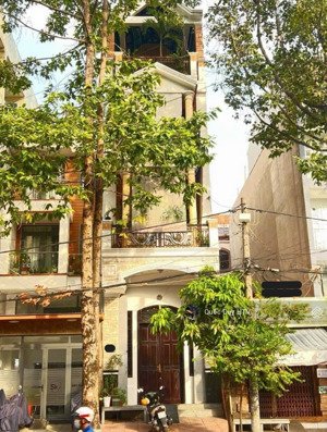 siêu phẩm mt nguyễn gia trí, bình thạnh. 27 tỷ. dt : 4 x 20 cn 80m2