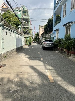 chính chủ cần bán nhà võ văn tần, quận 3 | 5tỷ200 - hẻm lớn - cách mặt tiền chỉ 3 căn nhà - shr