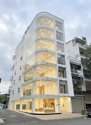 nguyên căn góc 2mt trần hưng đạo quận 5 (6x20m_7 tầng tm, pccc) cho thuê 165tr