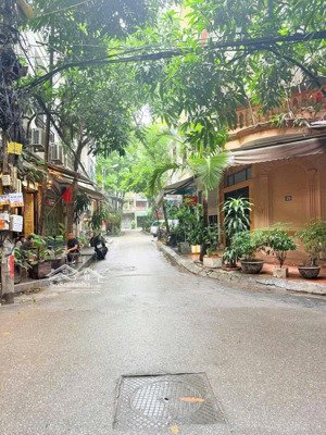 siêu hót - trung kính - cầu giấy. 2 mặt oto tránh, 3 thoáng, kd, khu sầm uất 75m, 4t, mt 4.5m, 37 t